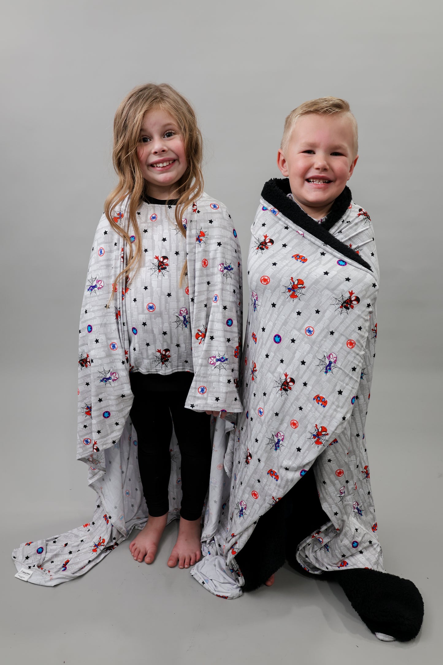 Tiny Spider Crew - Plush Blanket