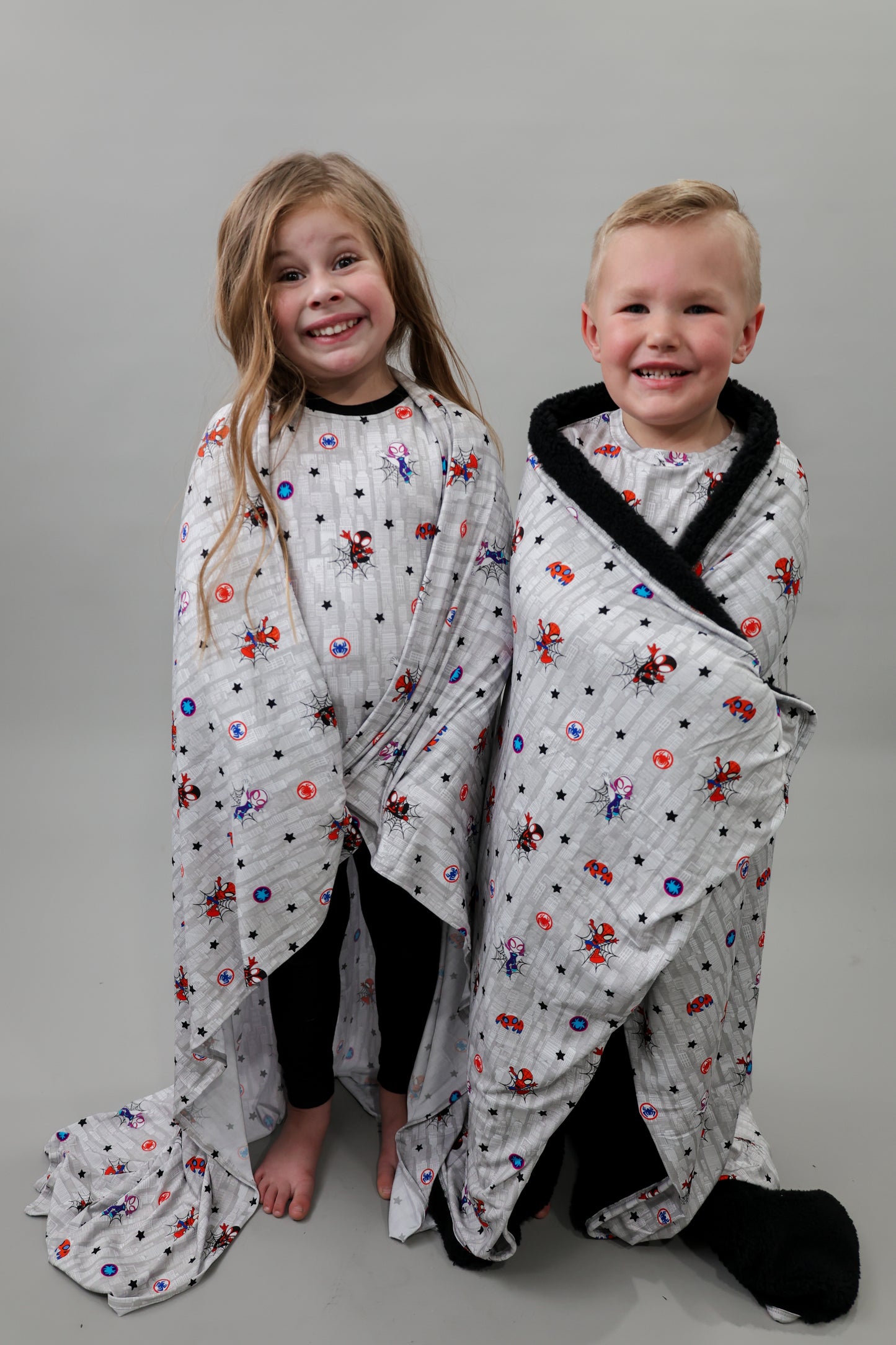 Tiny Spider Crew - Plush Blanket