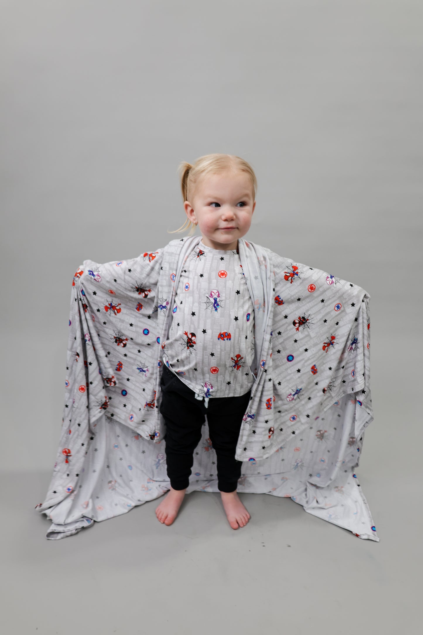 Tiny Spider Crew - Lightweight Blanket
