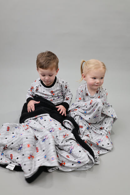 Tiny Spider Crew - Plush Blanket