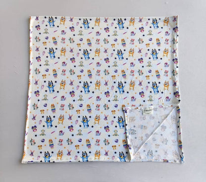 Huggle Pup Party - Lightweight Blanket